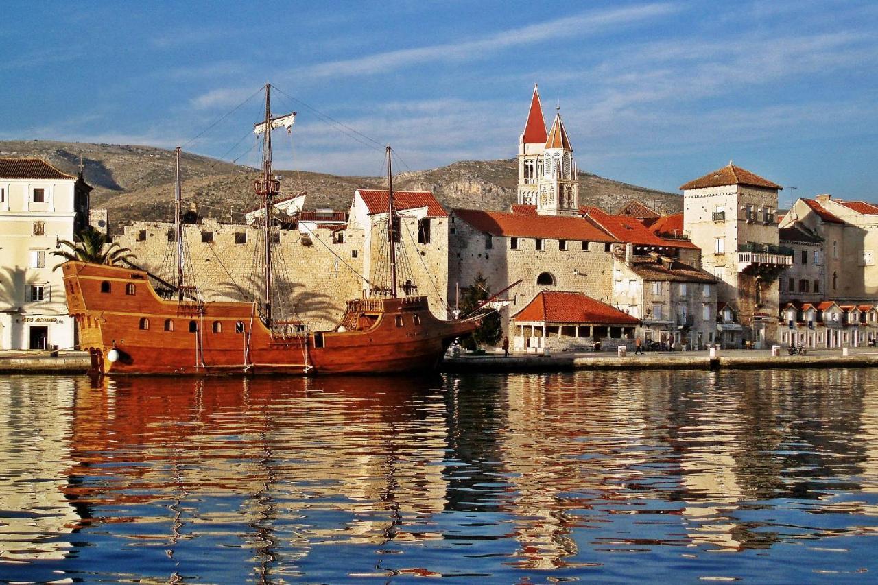 Apartment Damare Trogir Bagian luar foto